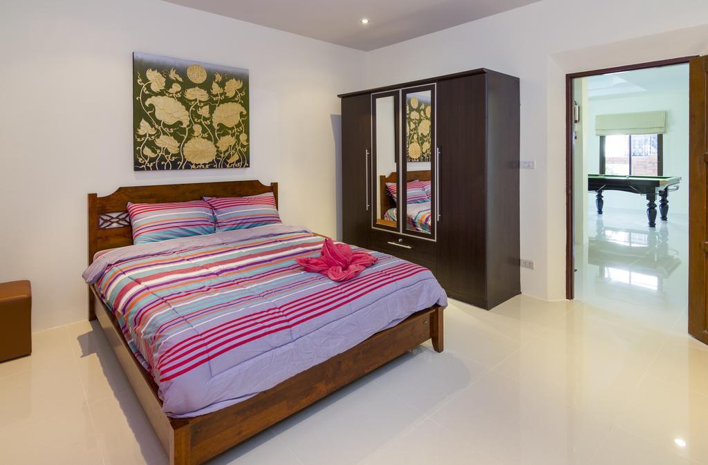 Ratana Villa - Pattaya Holiday House Walking Street 7 Bedrooms Exterior foto