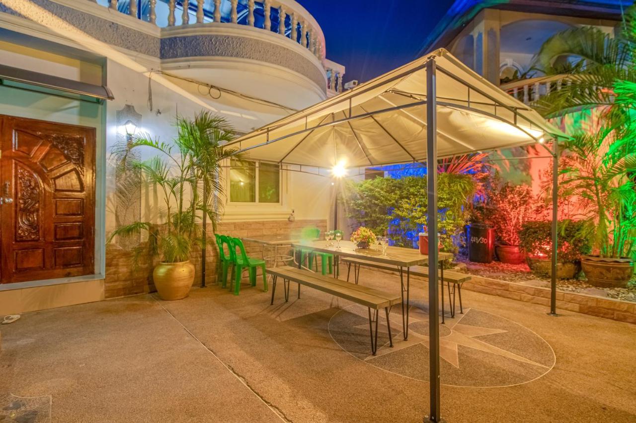 Ratana Villa - Pattaya Holiday House Walking Street 7 Bedrooms Exterior foto